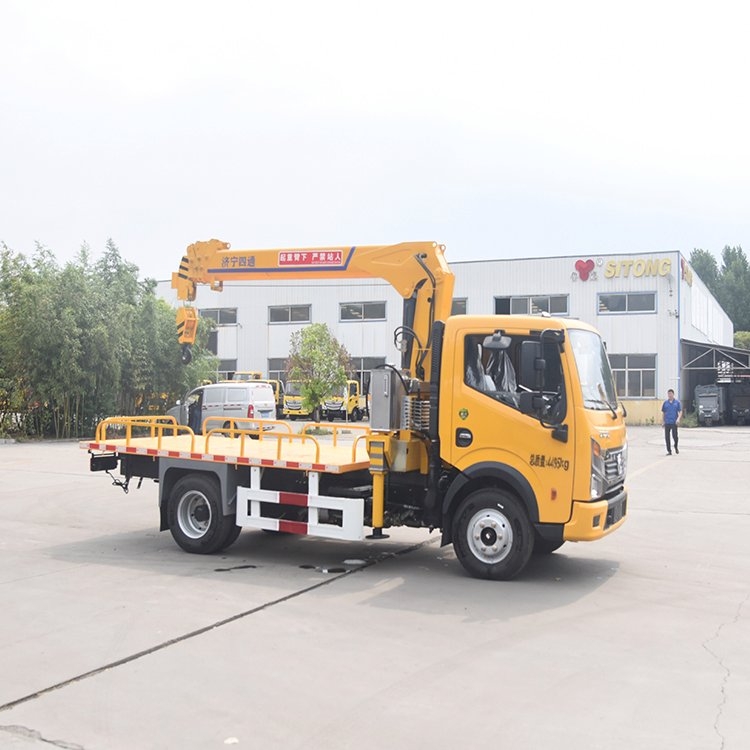 4噸藍(lán)牌隨車(chē)吊、3米4節(jié)臂 一車(chē)多用